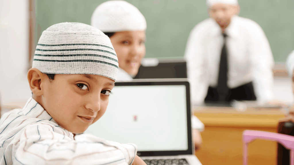 Menelusuri jejak pendidikan pada ponpes al-madani 3