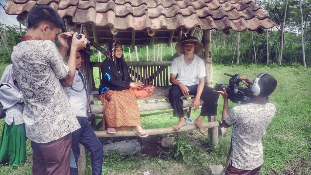 Menelusuri jejak pendidikan pada ponpes al-madani 5